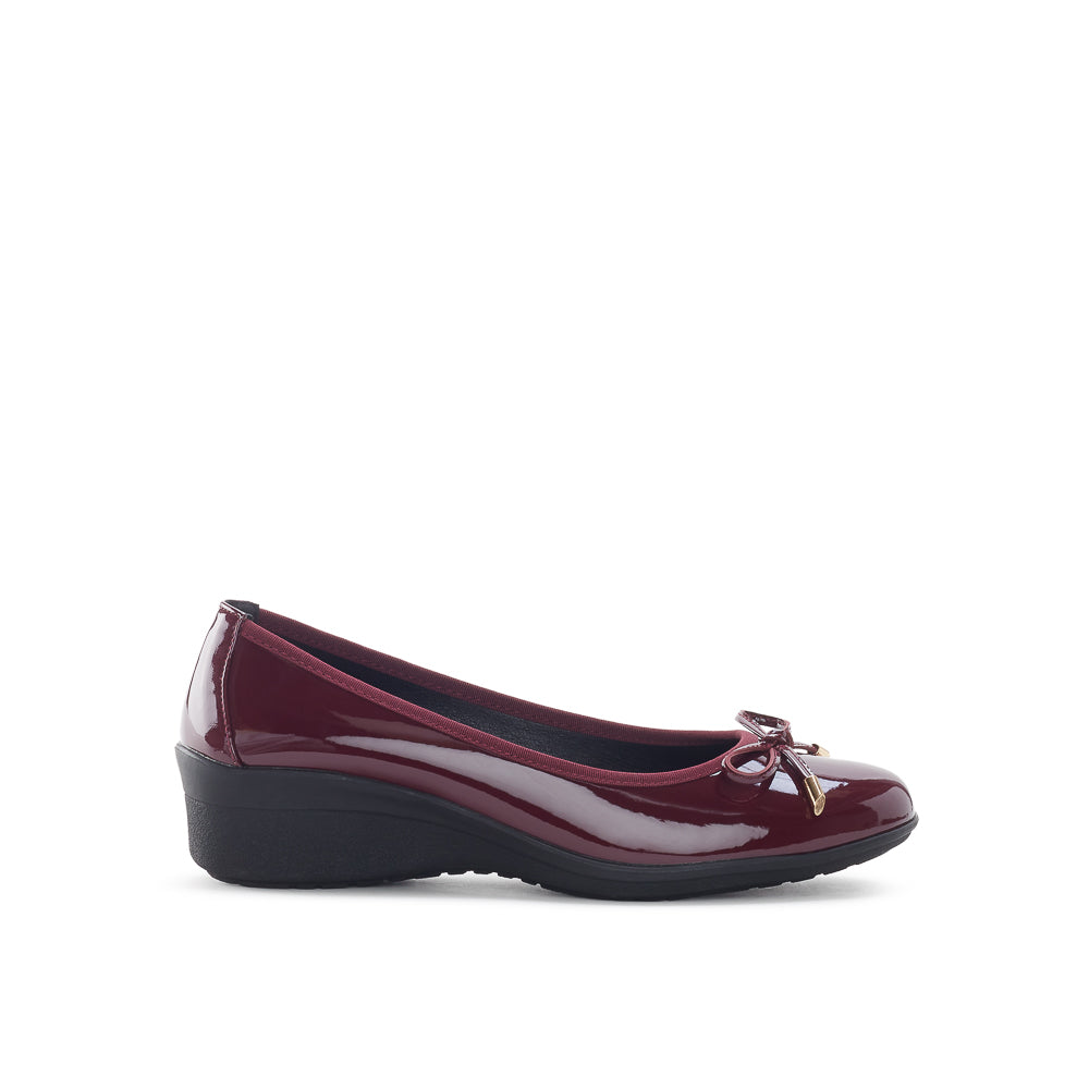 Yellow Shoes | Womens-Shoes-Casual-Wedge-Low | LAURA |