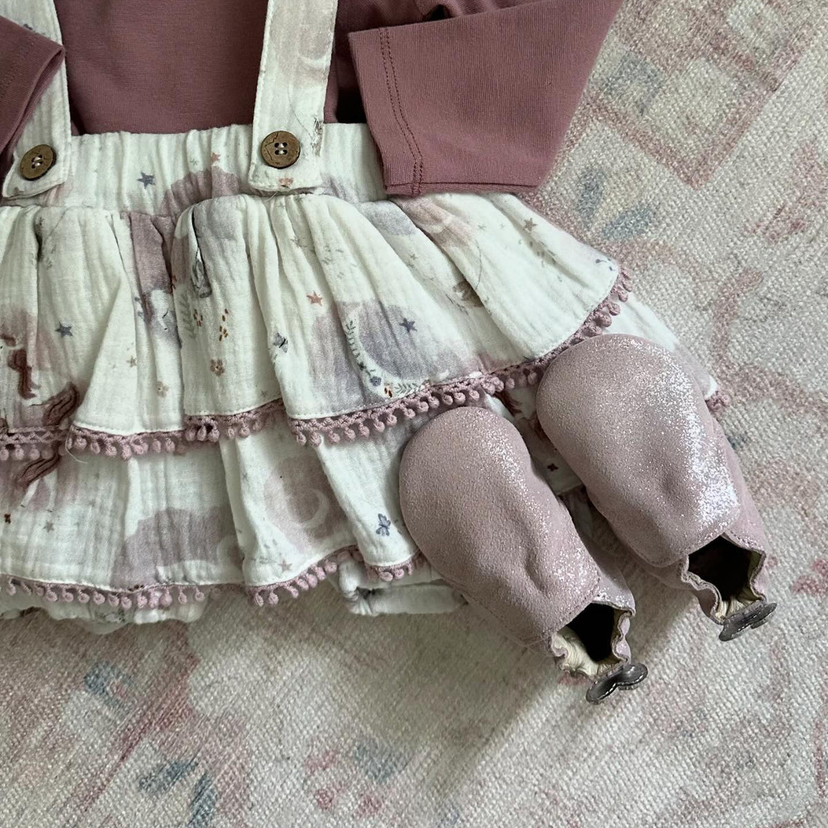 Yellow Shoes | Baby Shoes | ROBEEZ | Chaussons Pretty Pearl | Pretty Pearl Soft Soles – Pink Baby Shoes – Robeez-Baby Shoes-Yellow-Yellow Shoes