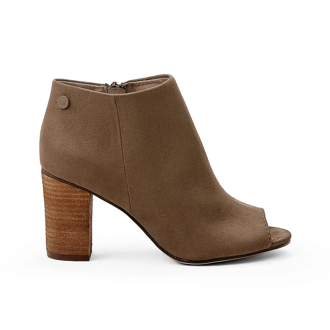 105674-30-frontiere_6e94b28c-213a-42aa-b31f-8904aaab62f6-105674-30-Frontiere-Women's Fashion Light Boots-chelsee girl-Yellow Shoes