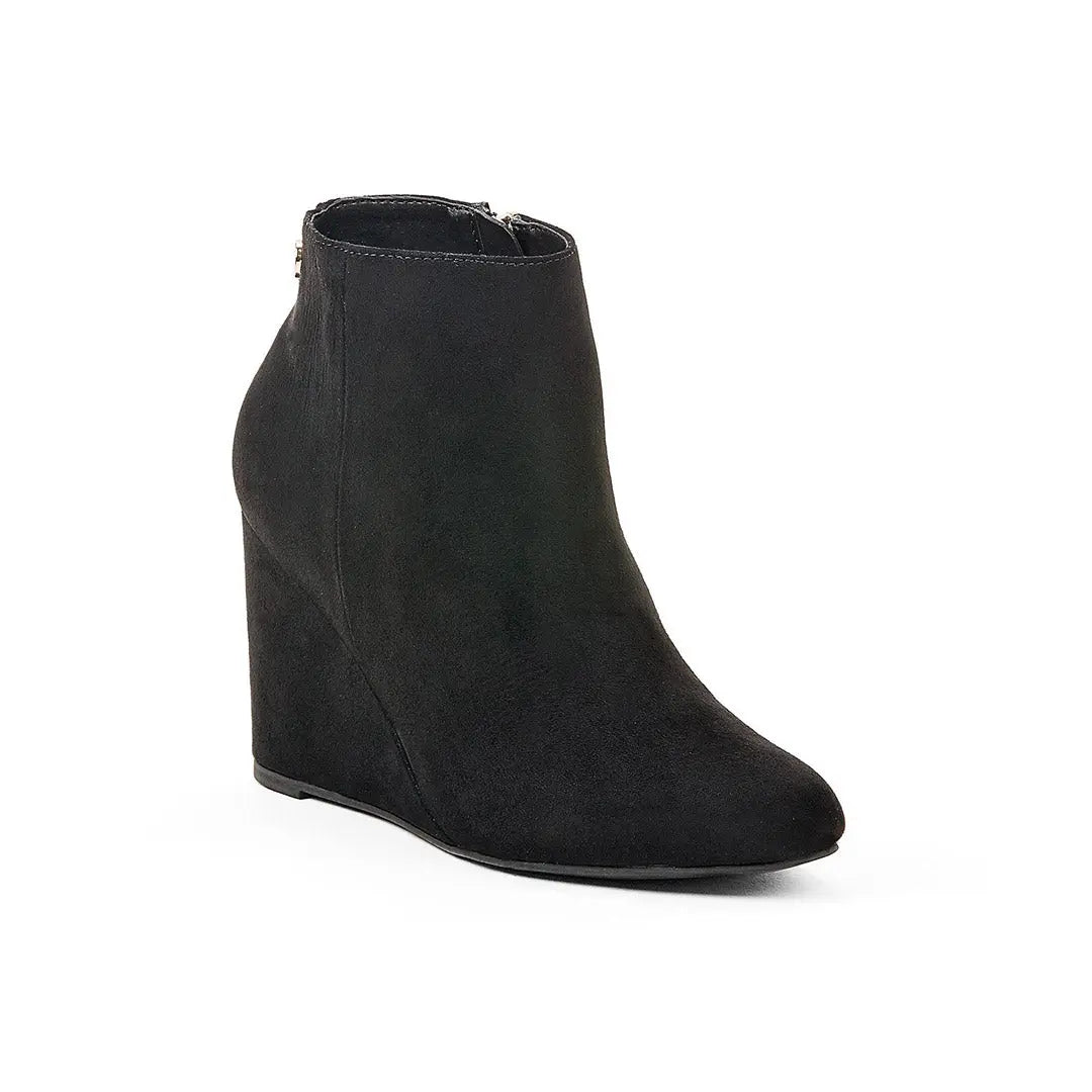 105937-01-wildfire-1_85501e29-e3b6-460a-a4e3-533688722b2a-Wildfire-Women's Fashion Light Boots-chelsee girl-Yellow Shoes