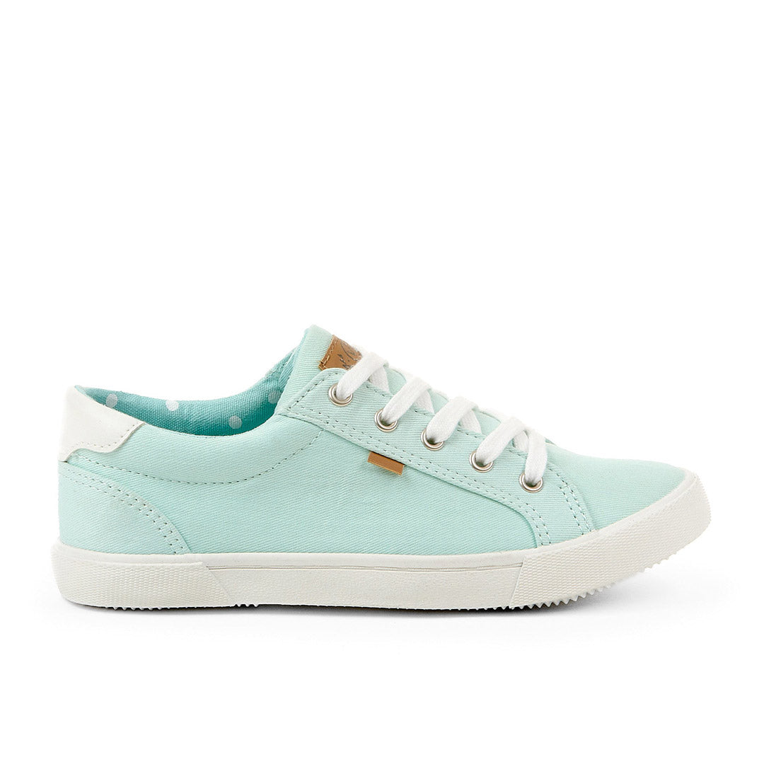 Yellow Shoes | Junior Kids Athletic Shoes | Vacancy | 106626-96-vacancy_df4ac16a-3131-4b50-a095-b0f607b471d9-1605800063-Vacancy-Junior Kids Athletic Shoes-Konkrete-Yellow Shoes