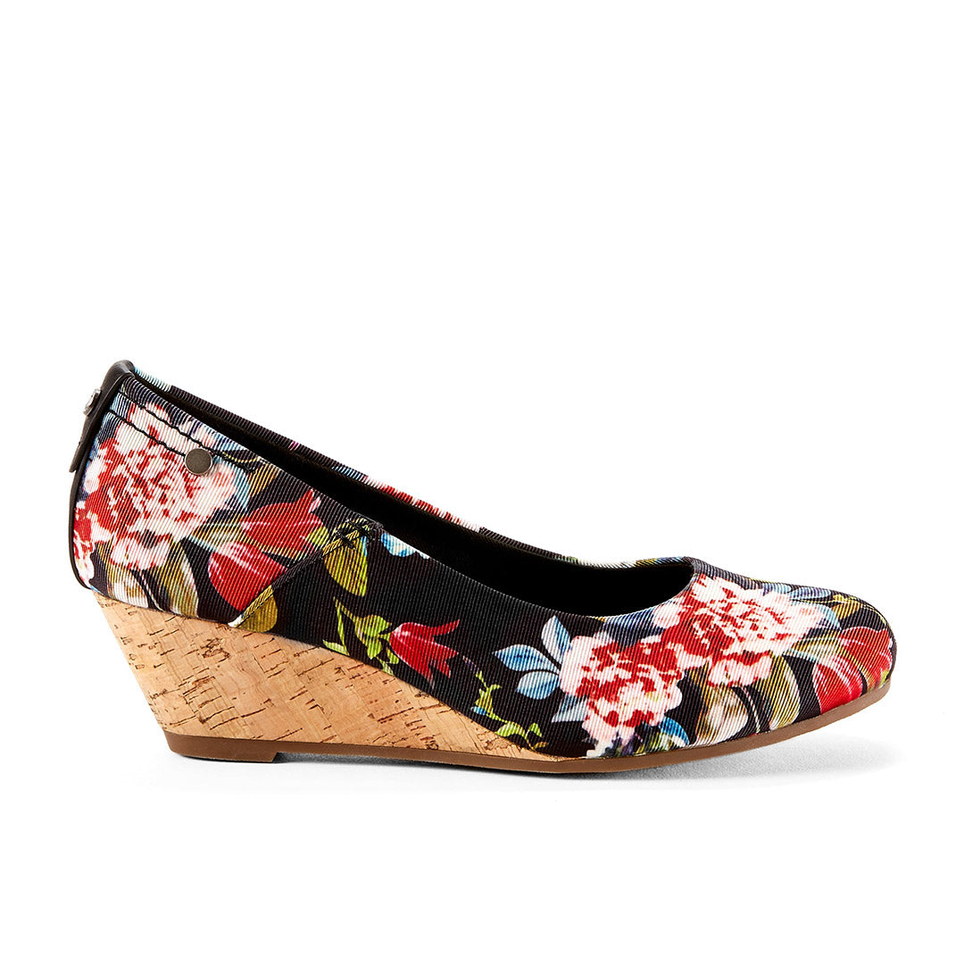 106993-04-majorca_e451bc40-fb36-4850-858d-a1c384136e18-1637000131-Majorca-Women's Dress Shoes-Chelsee Girl-Yellow Shoes