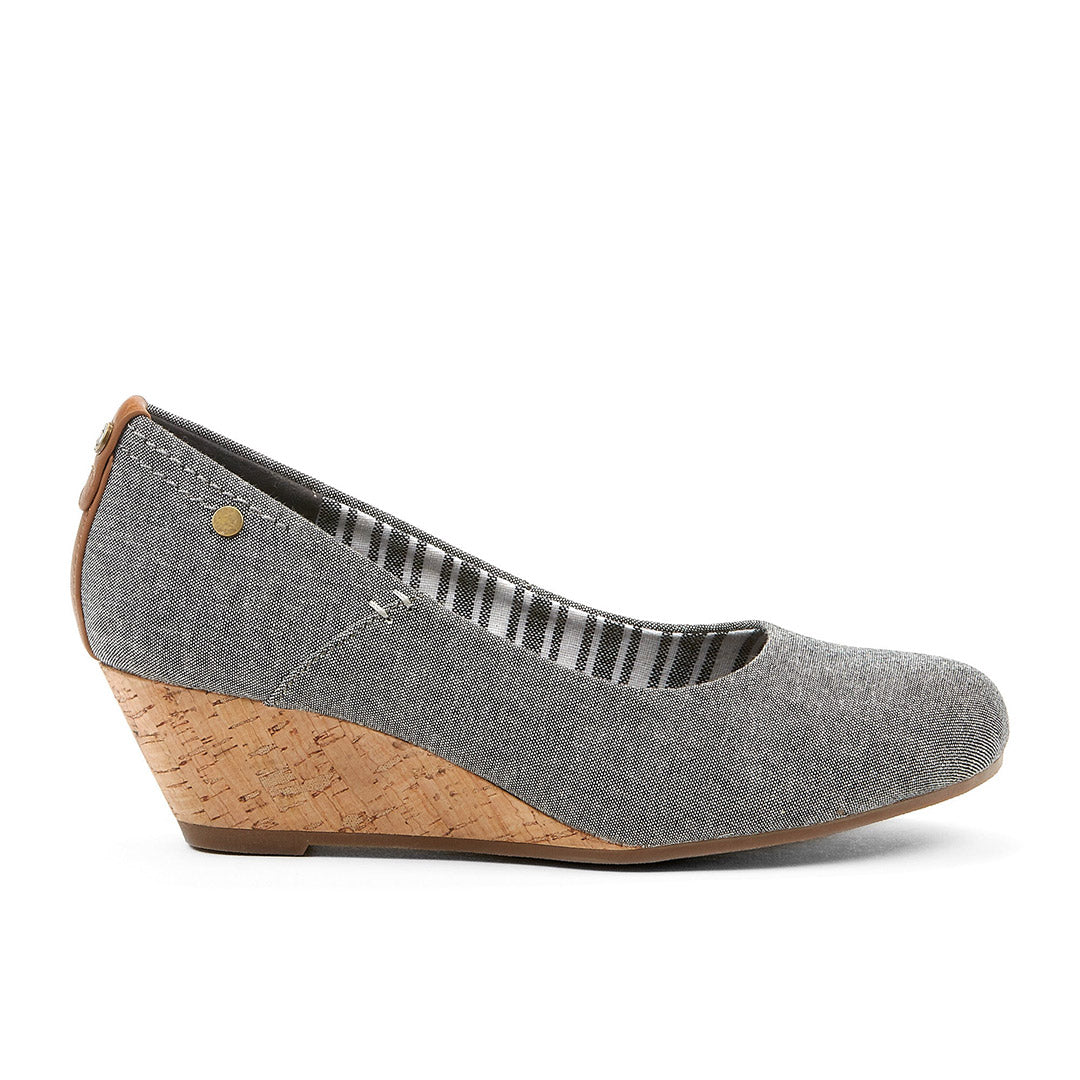 106993-05-majorca_b6e2992f-93e8-43db-897d-1f2251148820-1637000074-Majorca-Women's Dress Shoes-Chelsee Girl-Yellow Shoes