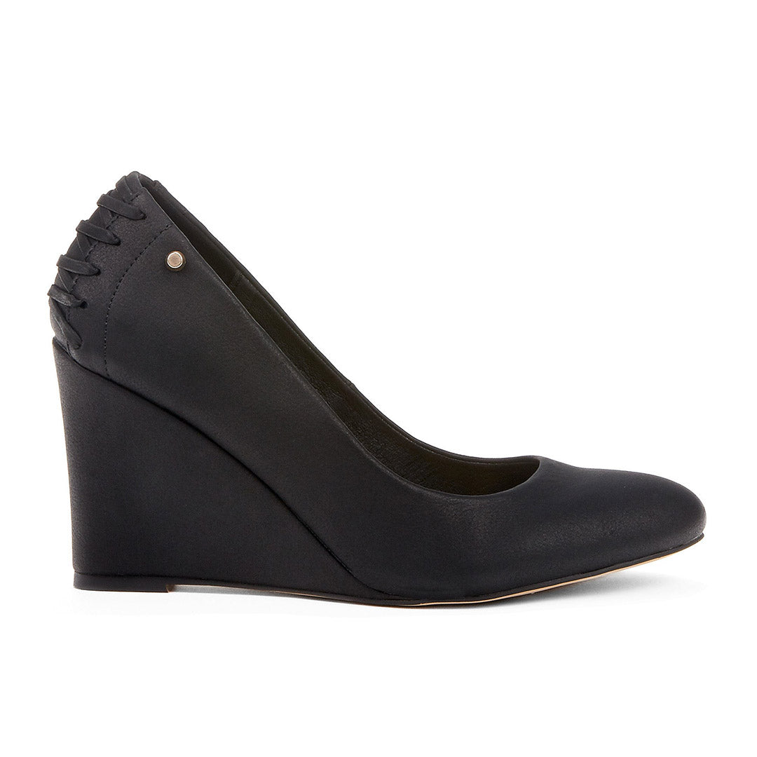 107836-01-challengee_17ca913f-1795-4c38-afed-a0d67bfbf8c6-1713100050-Challengee-Women's Dress Shoes-Chelsee Girl-Yellow Shoes