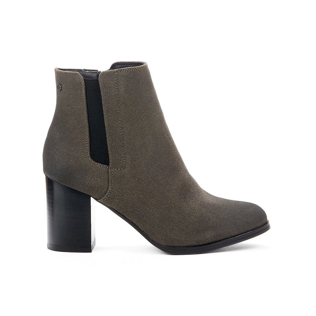 107891-61-taken_c782ed0b-068e-4881-a5c7-27e7bd8383b6-107891-61-Taken-Women's Fashion Light Boots-Chelsee Girl-Yellow Shoes