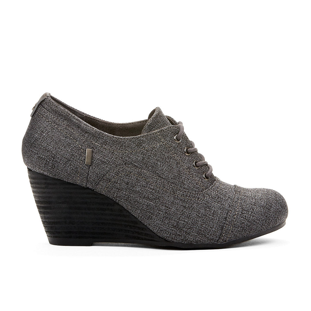 107905-47-heavensent_05aedd46-3954-4cc6-a5af-20ba9f673a05-1707200074-Heaven Sent-Women's Dress Shoes-Chelsee Girl-Yellow Shoes