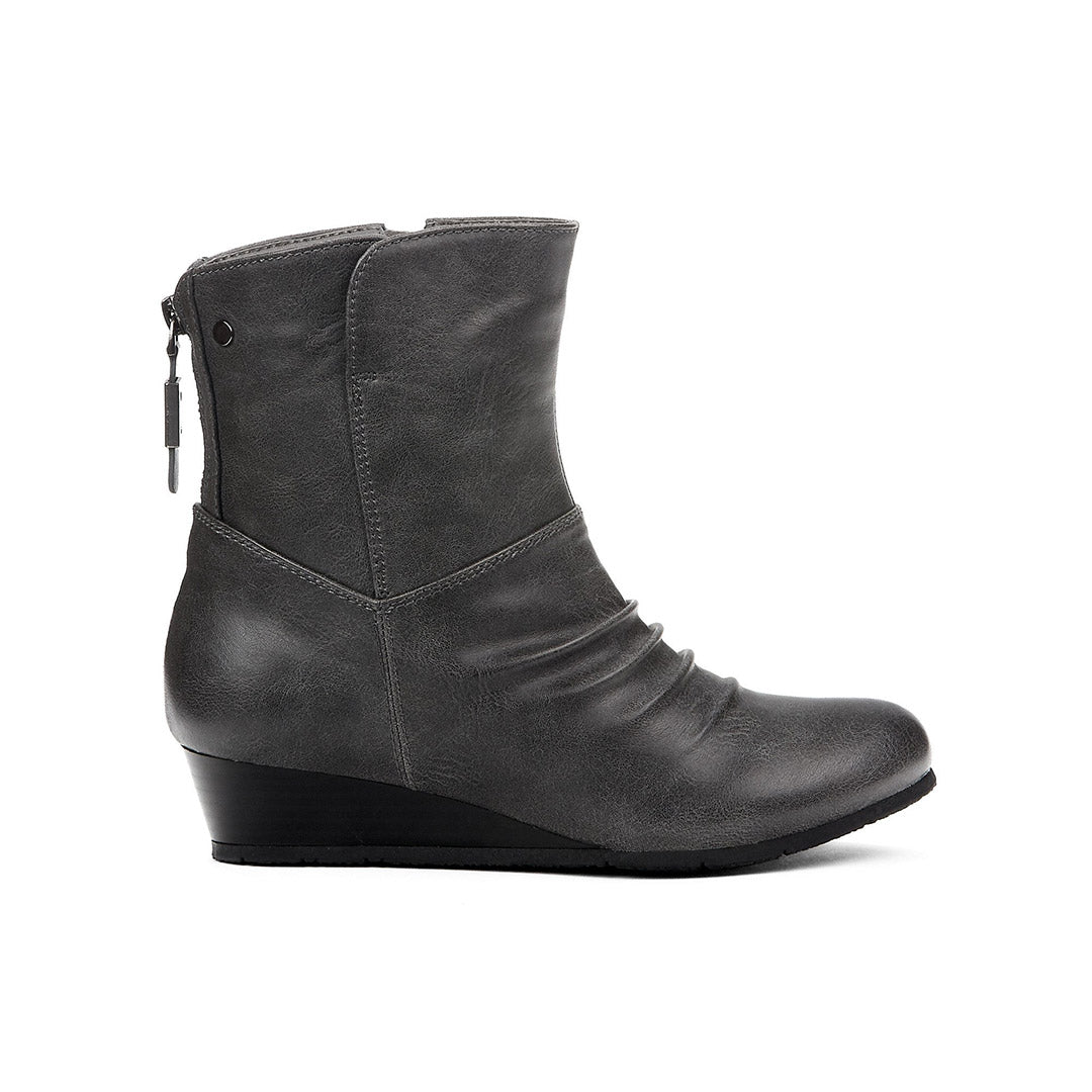 107961-05-beilla_1c01ea3c-2faa-4422-9199-3451e5046f57-107961-05-Beilla-Women's Fashion Light Boots-Chelsee Girl-Yellow Shoes