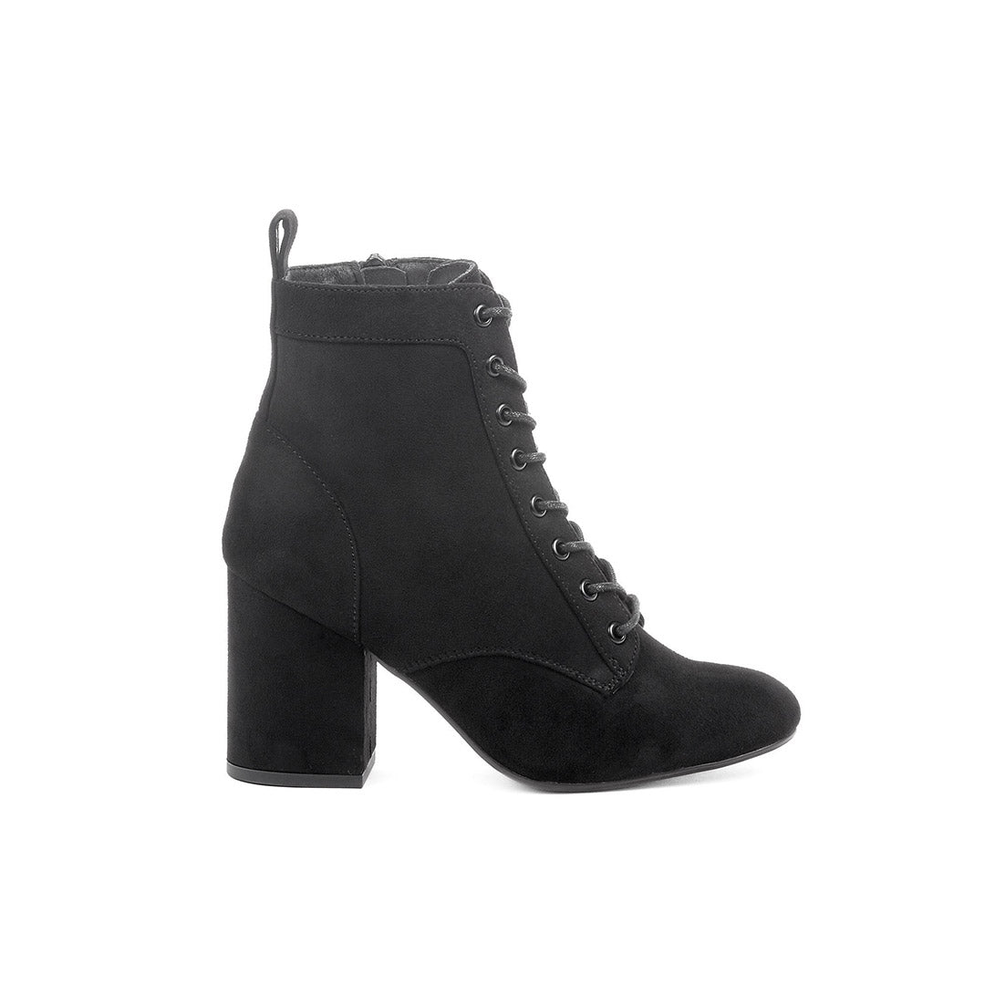 107971-01-outcast_33667650-048c-42ab-8f40-0084f65f66e8-1725100050-Outcast-Women's Fashion Light Boots-Chelsee Girl-Yellow Shoes