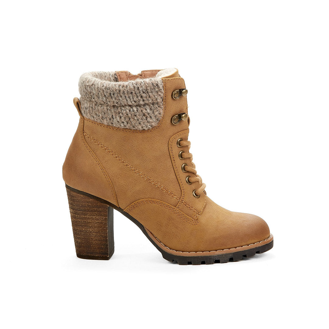 108293-66-messyy-1756200124-Messyy-Women's Winter Boots-Chelsee Girl-Yellow Shoes