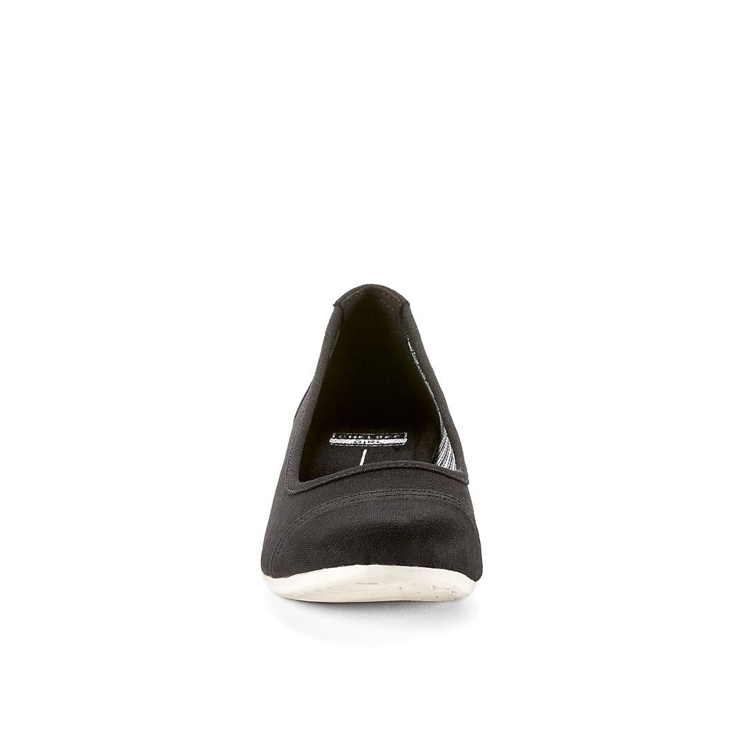 109160-01-lifestyle-2_23c1dbe9-dc2b-4602-bfbc-e0f7219ac2e6-Lifestyle-Women's Casual Shoes-Chelsee Girl-Yellow Shoes