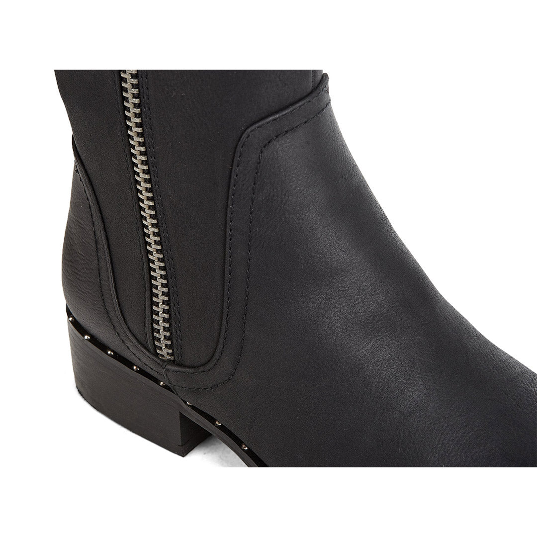 109614-01-classified-06_a2812f84-f585-4a72-9189-cce538fcc653-Classified-Women's Fashion Light Boots-Chelsee Girl-Yellow Shoes