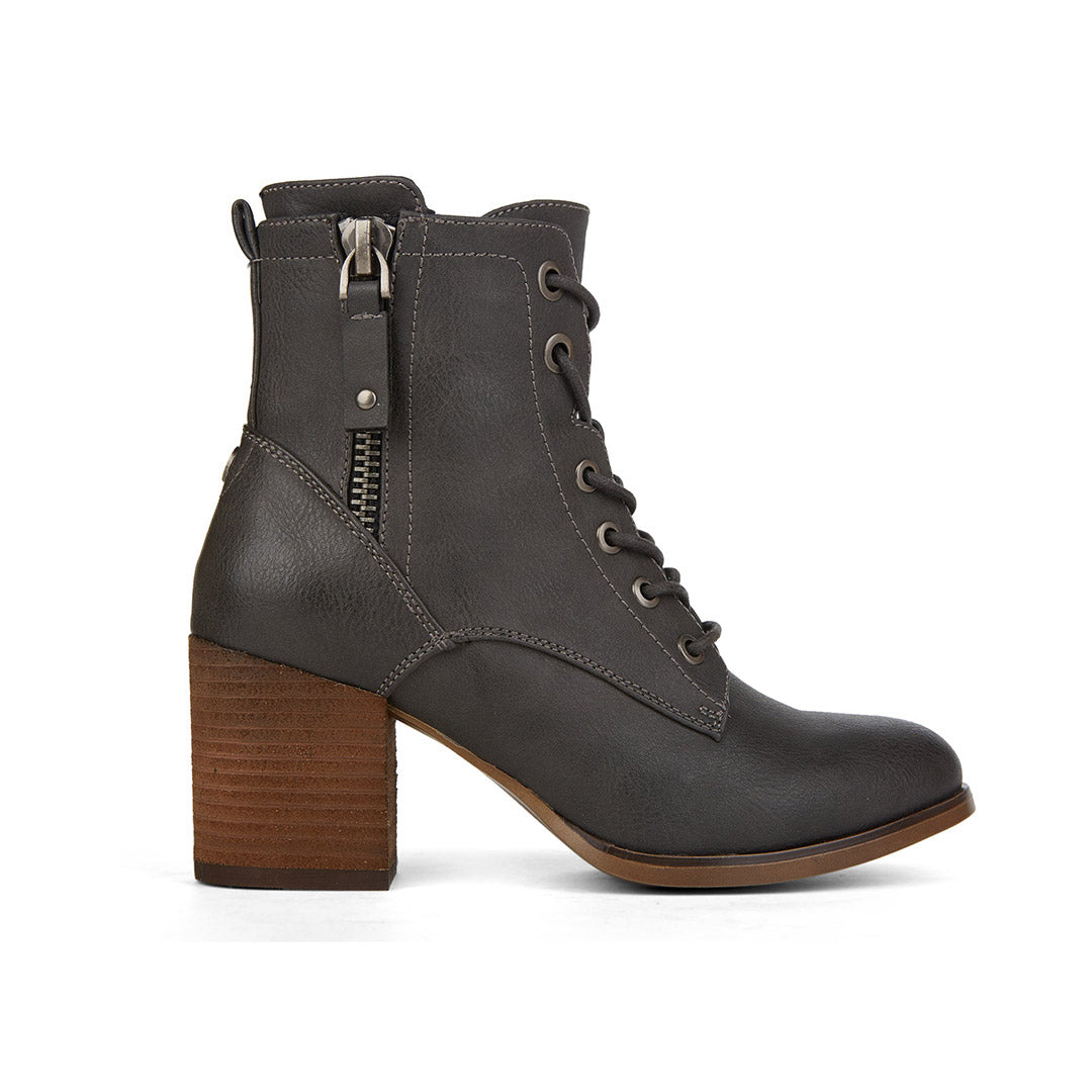 109641-05-entity-01_03d95455-a054-4613-b747-a9ef978545d4-1896900098-Entity-Women's Fashion Light Boots-Chelsee Girl-Yellow Shoes
