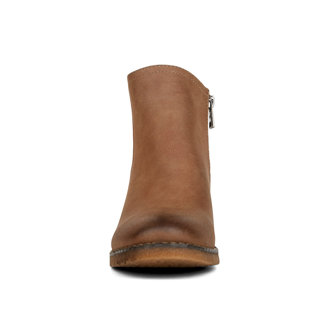 109651-25-roots-04_a768689c-9475-499a-a2ba-c23ed1bcb732-Roots-Women's Fashion Light Boots-Chelsee Girl-Yellow Shoes