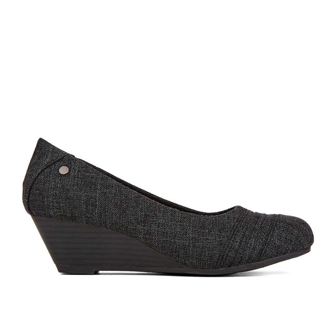 109712-47-echoest-01_2e92c9ce-5c01-41c1-a15f-b15e97bbb3df-1900700098-Echoes T-Women's Comfort Shoes-Chelsee Girl-Yellow Shoes