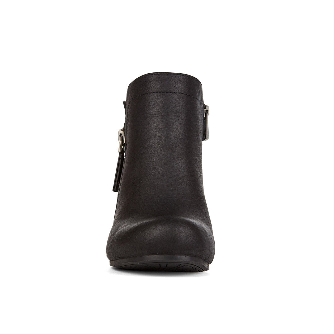 109725-01-prospect-04_dd77bbac-2872-4d1f-b51a-8dfbc68d1878-Prospect-Women's Fashion Light Boots-Chelsee Girl-Yellow Shoes