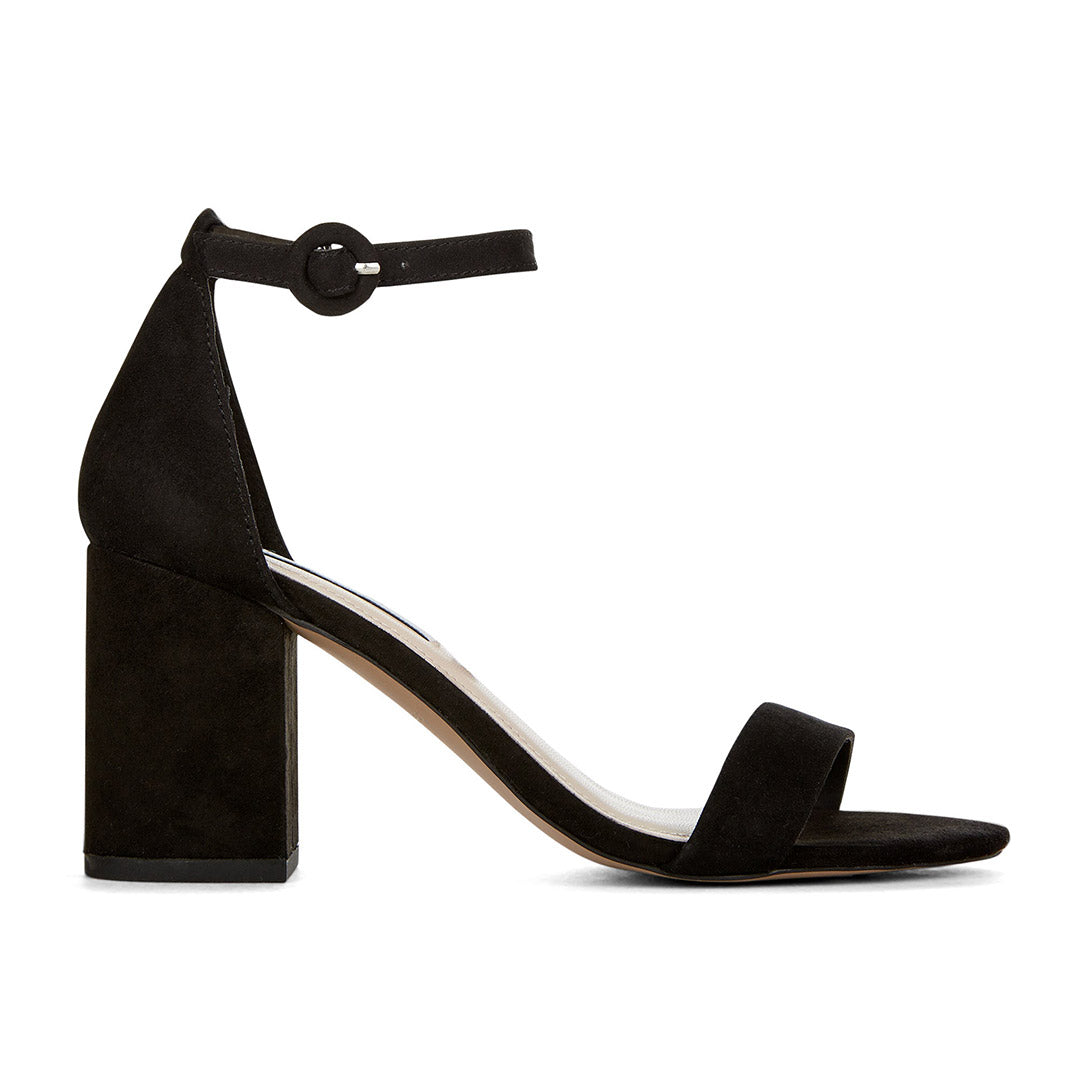 111300-01-raffaella-01-2047800050-Raffaella-Women's Sandals-Chelsee Girl-Yellow Shoes