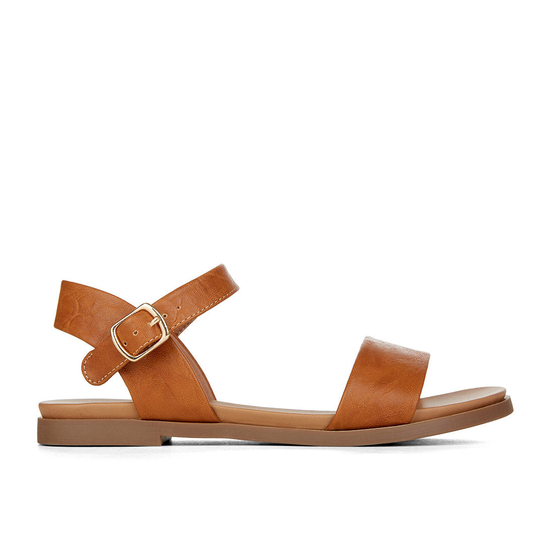 111330-31-lunar-01-2059100098-Lunar-Women's Sandals-Chelsee Girl-Yellow Shoes