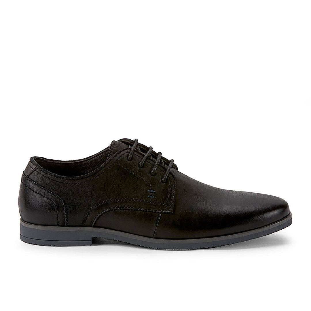 111819-01-bradley-1_0983e523-fd88-492a-8f09-71aa41feece0-2121300047-Bradley-Men's Shoes-Riverstone-Yellow Shoes