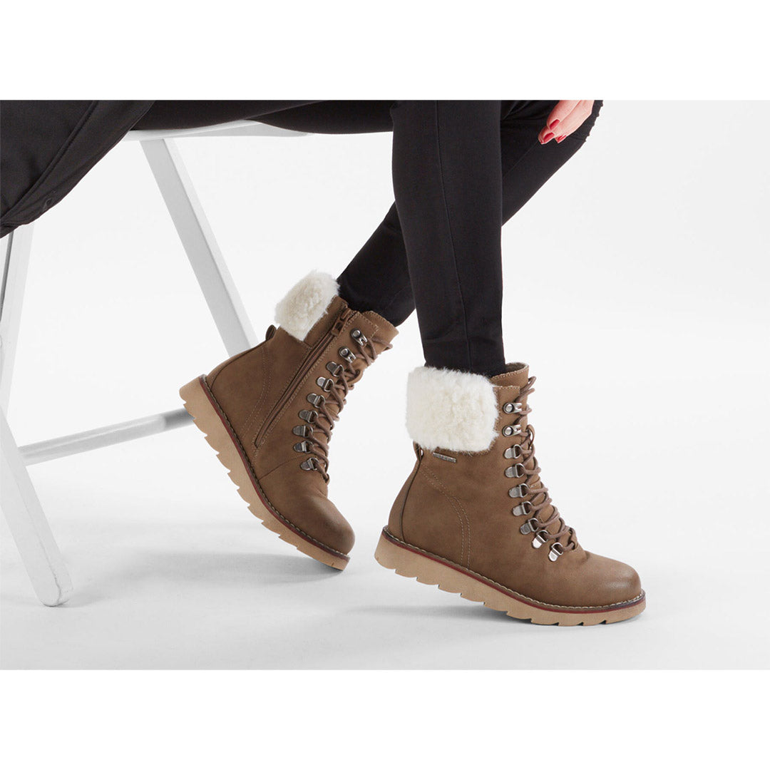 112038-25-heritage-05-Heritage-Women's Winter Boots-Chelsee Girl-Yellow Shoes