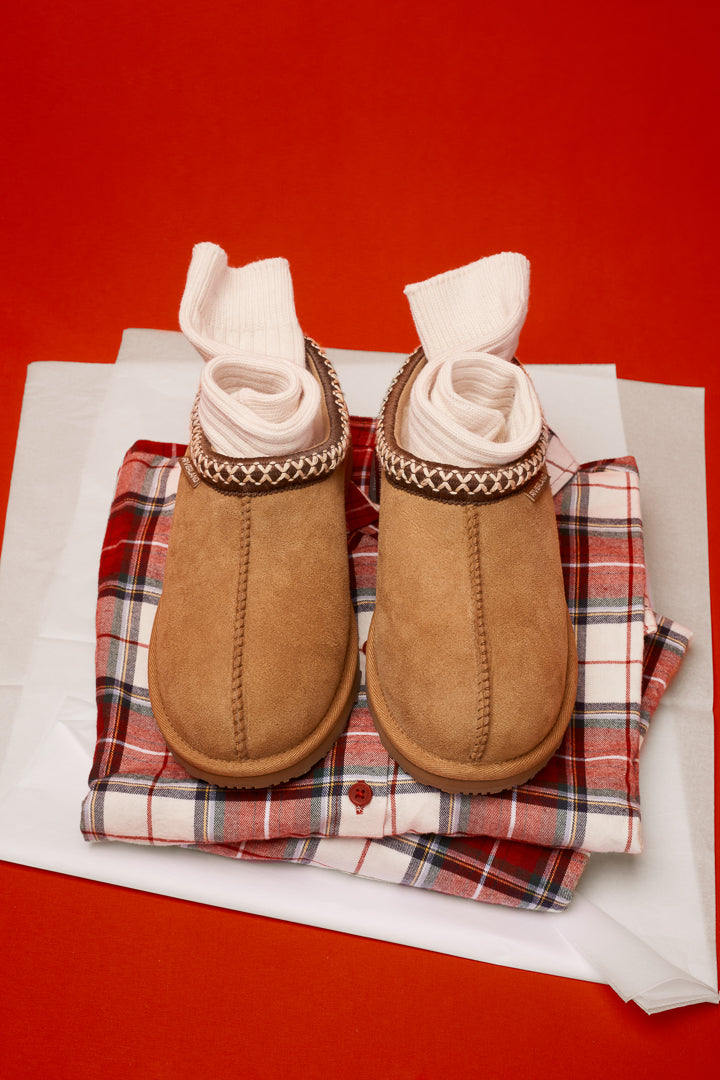 076A9732-Yellow Shoes