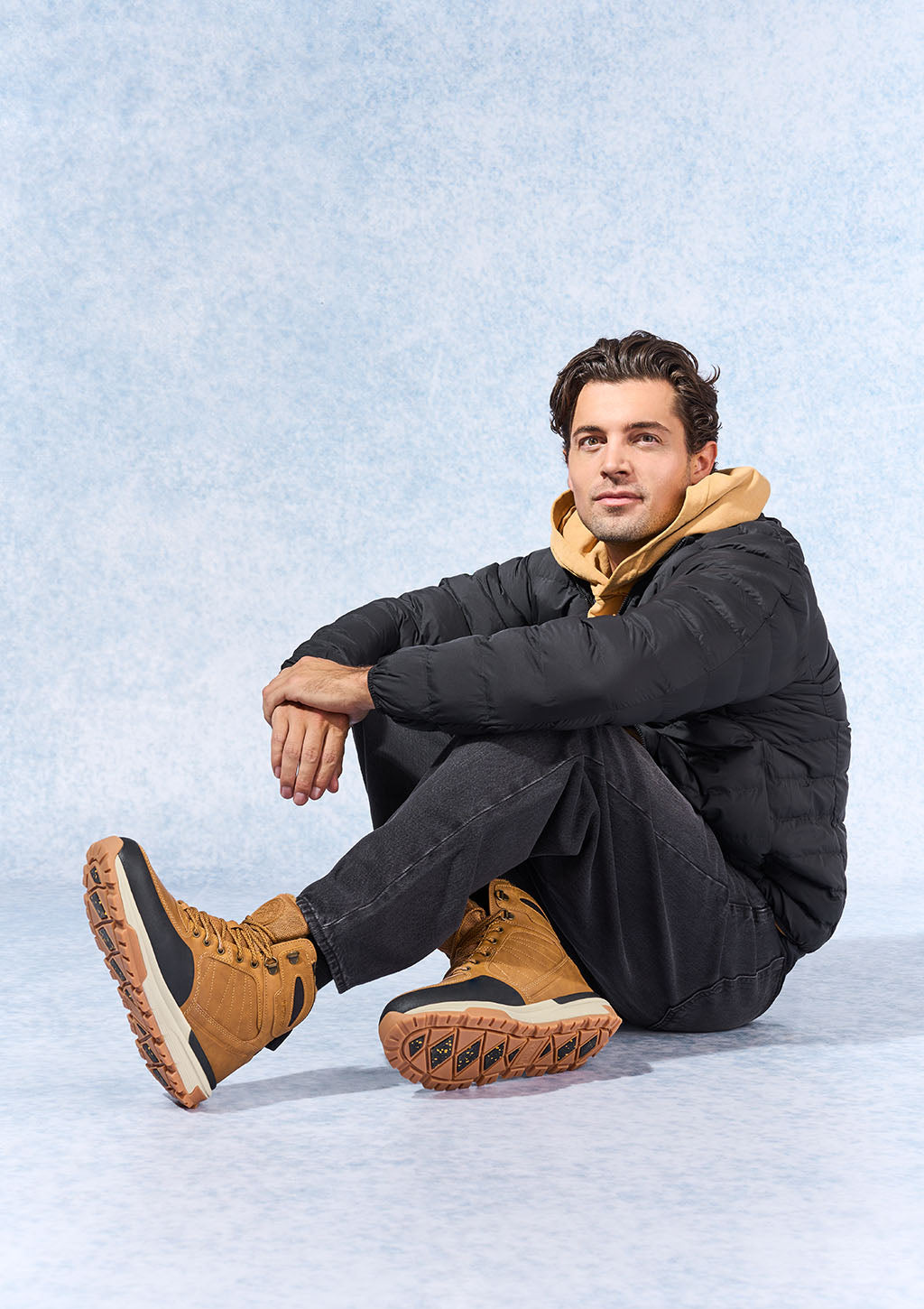 MULTI_COLUMN_-_2_3-Yellow Shoes