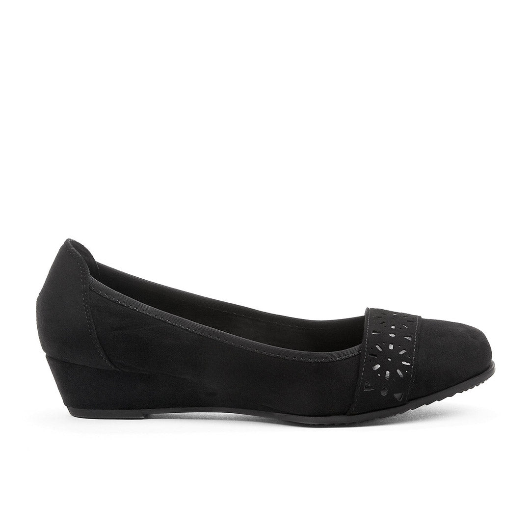 107091-01-juless_c395ae82-5c4f-4e28-bc8d-3ce776df986a-Juless-Women's Dress Shoes-Chelsee Girl-Yellow Shoes