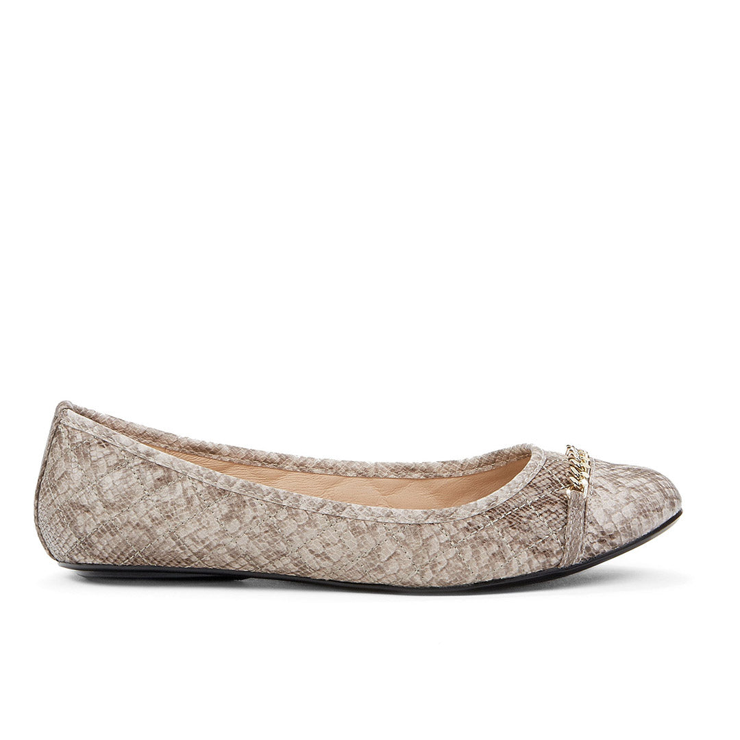 107850-71-alive_aa3dde0c-91b4-43c4-a06d-e25f0858e9cf-1717500242-Alive-Women's Casual Shoes-Chelsee Girl-Yellow Shoes