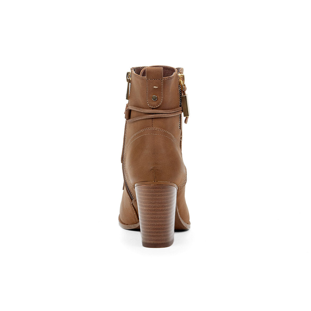 107896-31-range-4_b80e448d-5b90-4de9-9fe1-b6e08aa65916-Range-Women's Fashion Light Boots-Chelsee Girl-Yellow Shoes
