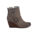 108307-25-exiled-1758700098-Exiled-Women's Winter Boots-Chelsee Girl-Yellow Shoes