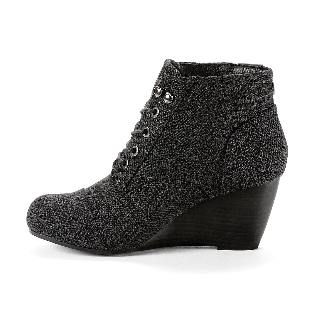 109134-01-lomitas-3_0b7428d7-9fc1-4769-a9ad-c11dc9f40a87-Lomitas-Women's Fashion Light Boots-Chelsee Girl-Yellow Shoes