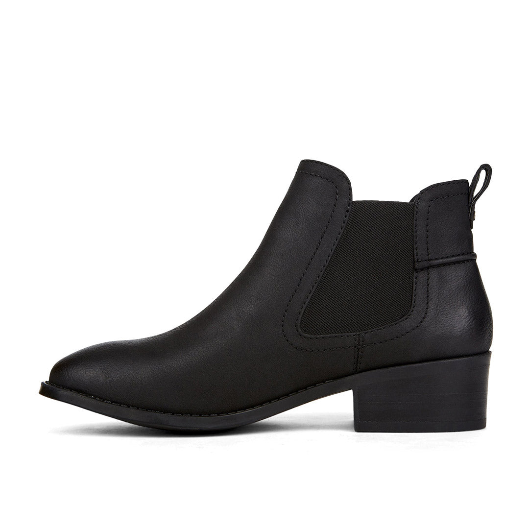 109668-01-undercover-02_295afdf4-d992-4c94-8b6c-7b992db33cb7-Undercover-Women's Fashion Light Boots-Chelsee Girl-Yellow Shoes