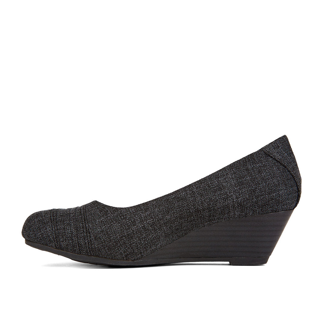 109712-47-echoest-02_c165f3f9-840a-4173-8615-ee725e477583-Echoes T-Women's Comfort Shoes-Chelsee Girl-Yellow Shoes