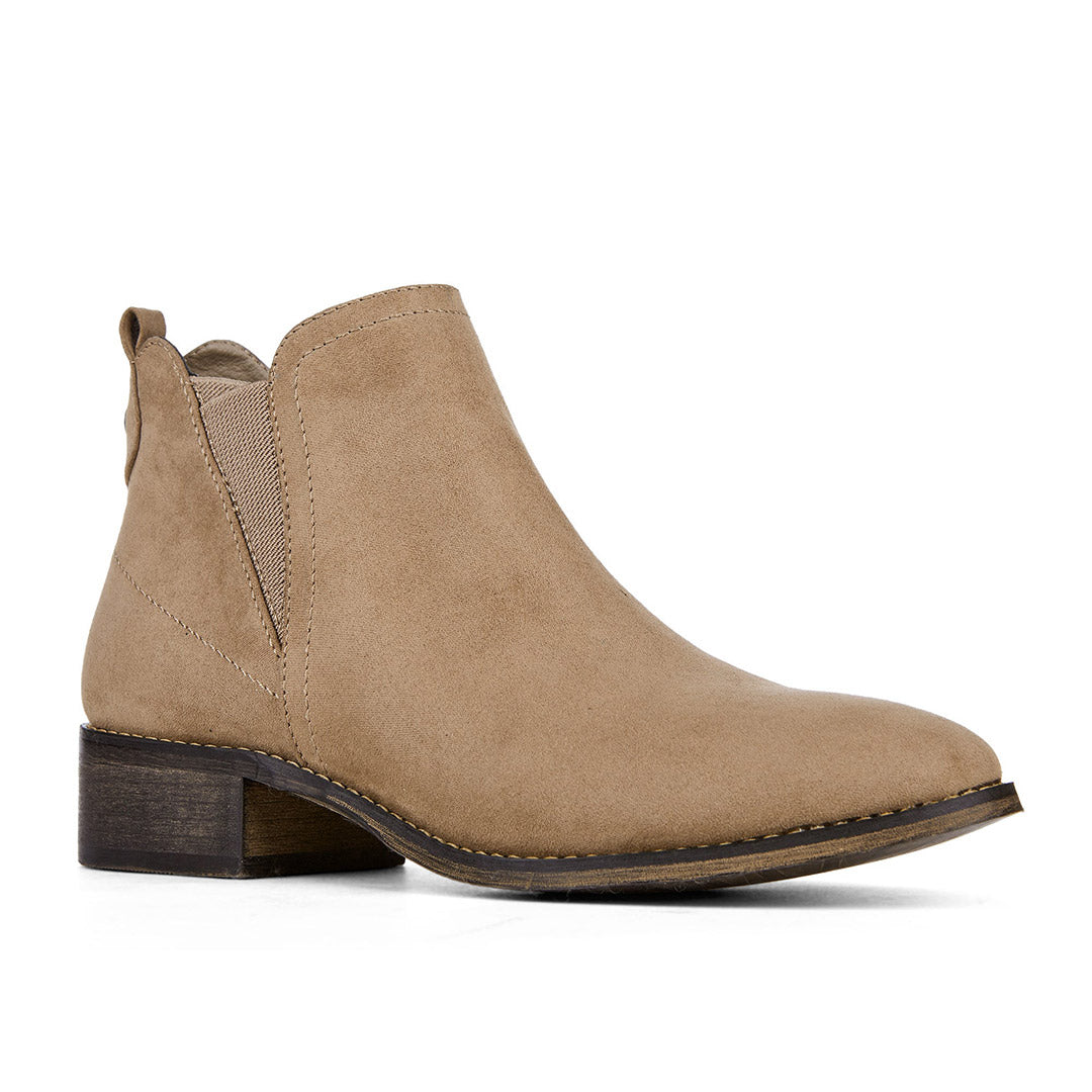109992-25-undefinedt-03_7f257f08-6ee4-4b80-8b6b-6b8075f00722-Undefined T-Women's Fashion Light Boots-Chelsee Girl-Yellow Shoes