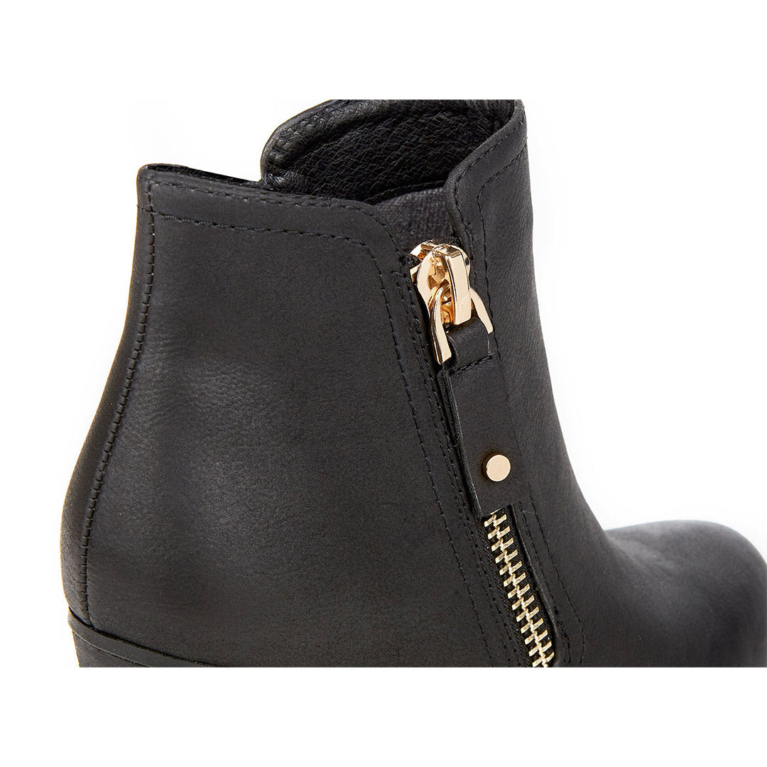 109994-01-essences-06-Essences-Women's Fashion Light Boots-Chelsee Girl-Yellow Shoes
