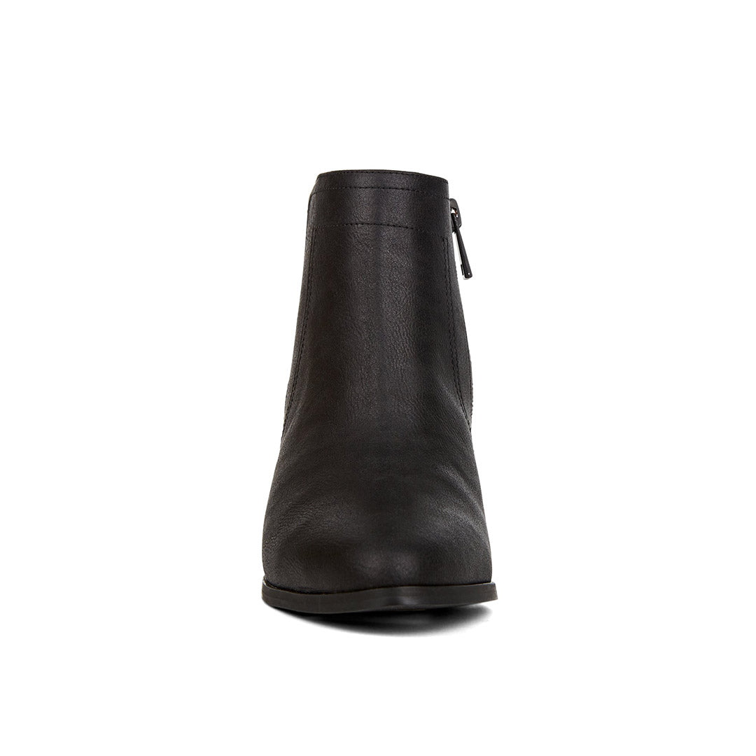 110314-01-poste-04-Poste-Women's Fashion Light Boots-Chelsee Girl-Yellow Shoes