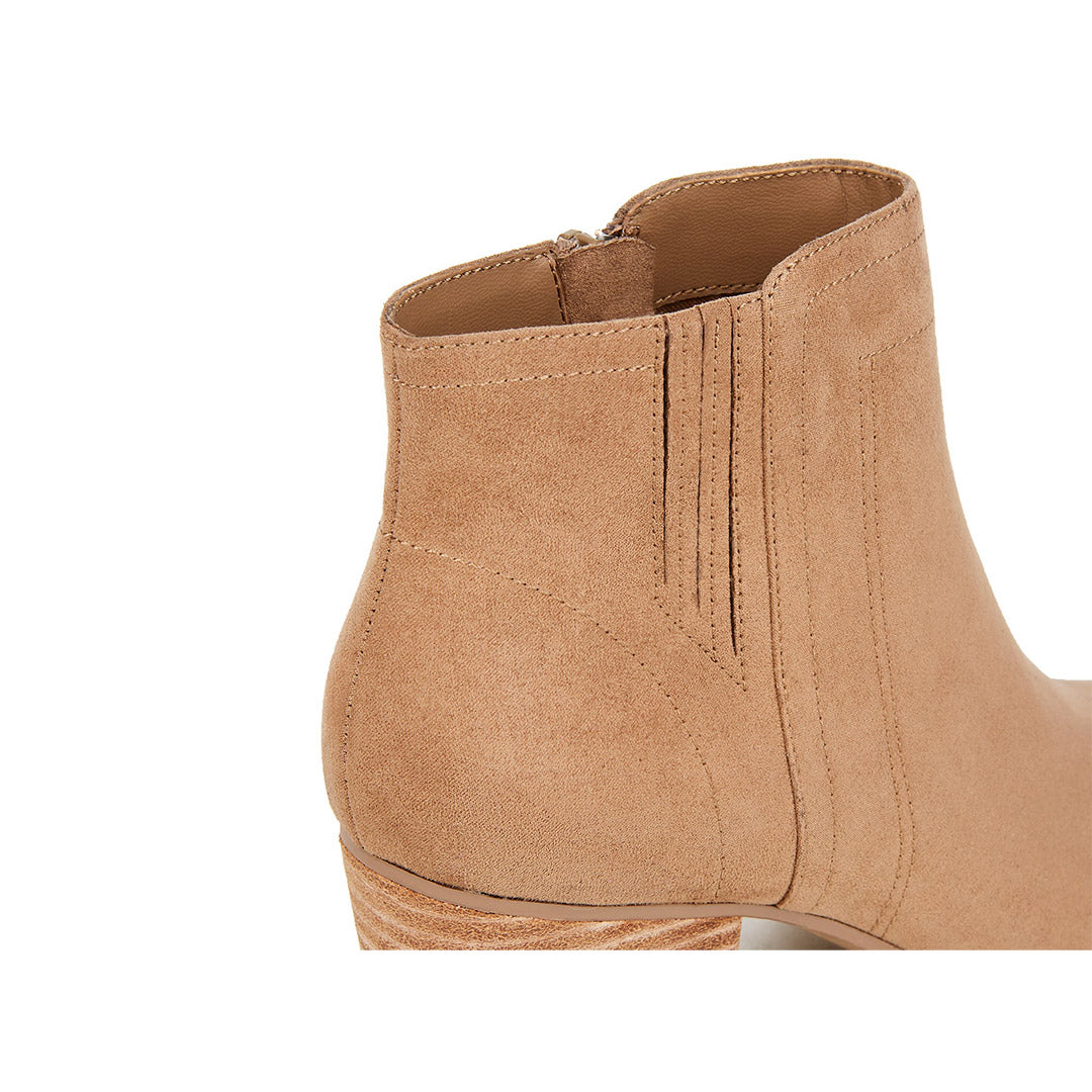110315-42-postet-06-Poste T-Women's Fashion Light Boots-Chelsee Girl-Yellow Shoes