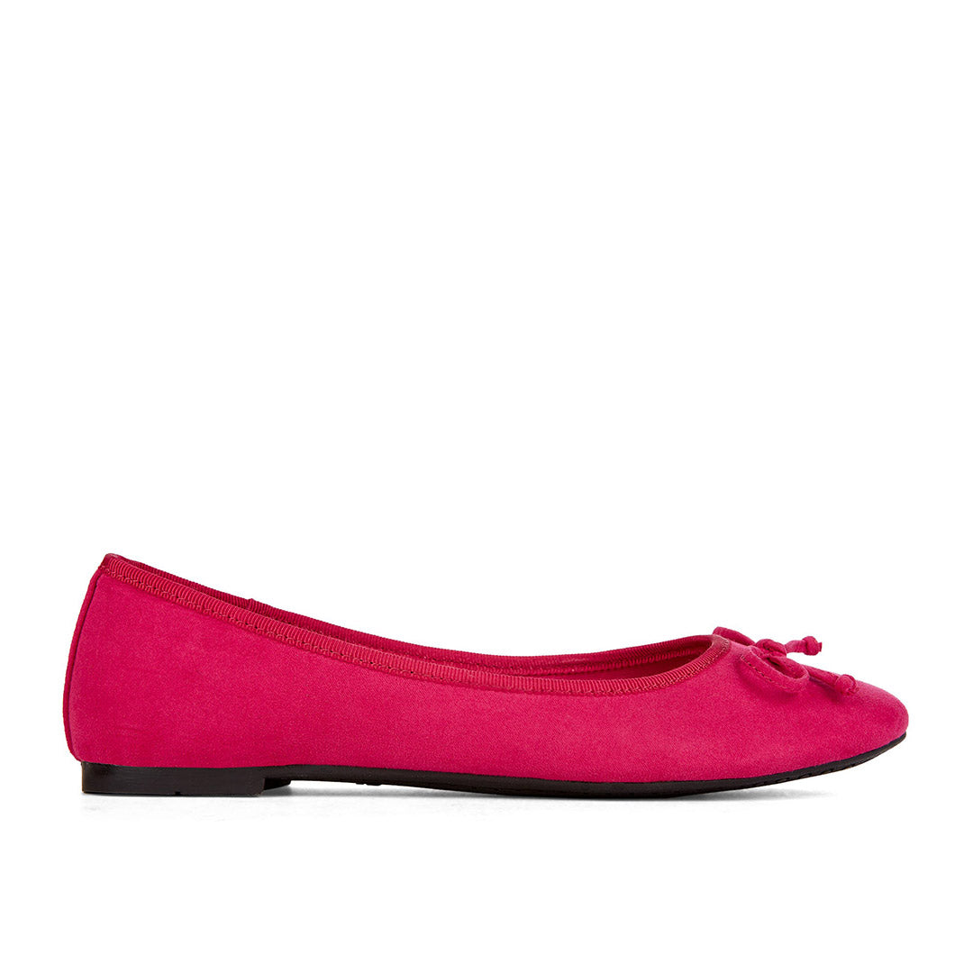 111144-67-mantraaii-01-2039900290-Mantraa II-Women's Dress Shoes-Chelsee Girl-Yellow Shoes