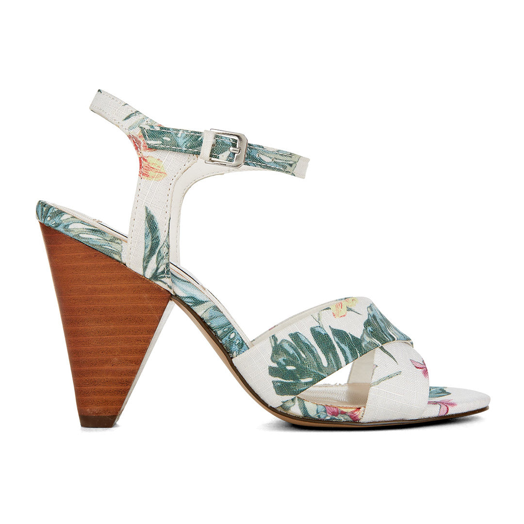 111293-78-dulcis-01_4fb15b46-5c84-444a-ba28-c6c63bbff538-2046100146-Dulcis-Women's Sandals-Chelsee Girl-Yellow Shoes