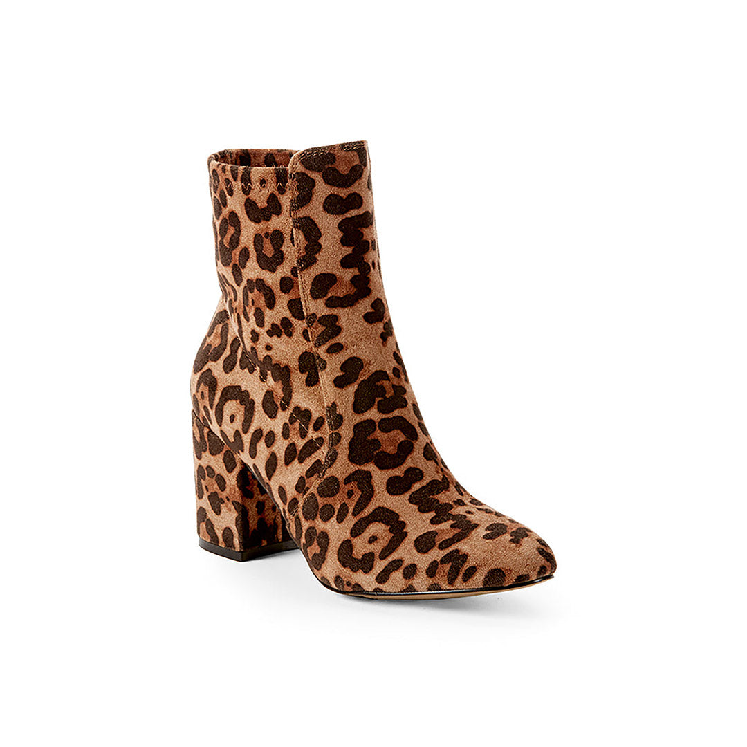 112233-73-brant-02_b346bddf-bfe4-4945-acd9-05447996eedc-Brant-Women's Fashion Light Boots-Chelsee Girl-Yellow Shoes