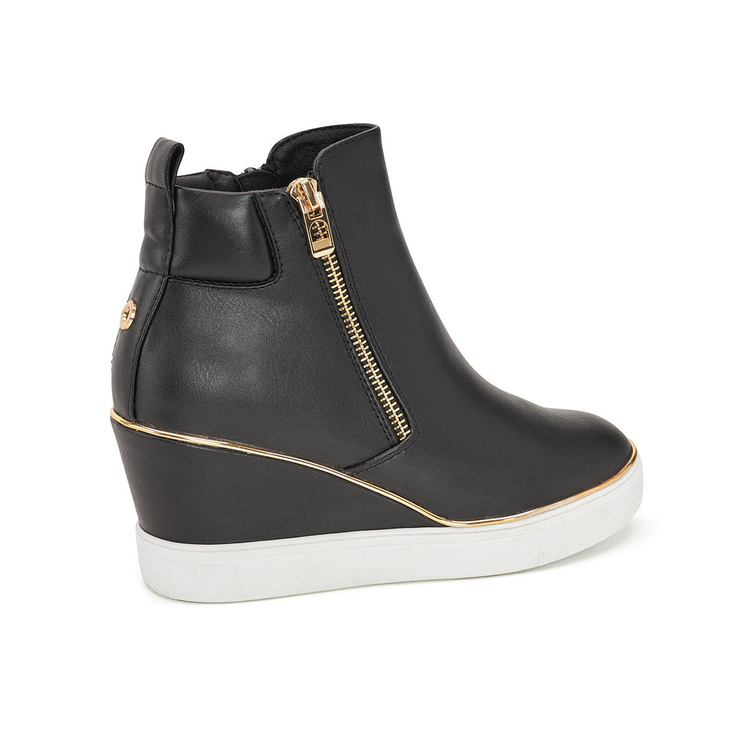 114270-06-FALLYN-4_3c2e3e05-755c-4694-8fa2-eb2f816c59fc-Fallyn-Women's Casual Shoes-Chelsee Girl-Yellow Shoes