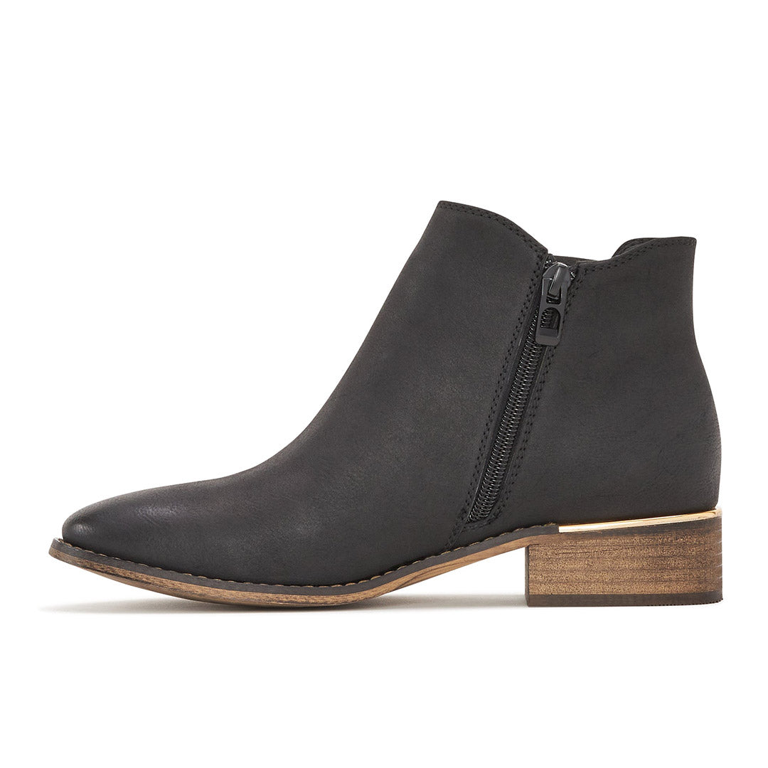 114369-01-FORTUNE_II-3-Fortune II-Women's Fashion Light Boots-Chelsee Girl-Yellow Shoes
